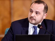 Здравният министър на Румъния замина за болницата, където починаха шест деца