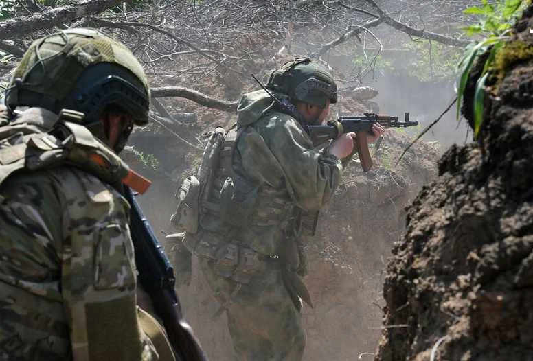 Марочко: Руските въоръжени сили разшириха зоната си на контрол близо до Волчанск