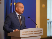 Служителите, поискали подкуп от екипа на Роби Уилямс, са уволнени