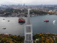 Затвориха Босфора заради повреден кораб, пътуващ за Русия