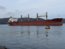 Двама души са открити мъртви в хамбар на борда на кораб в Бургас