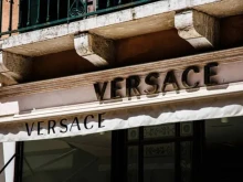 �� ���� ������ �������� �� Prada �� ������������� �� Versace