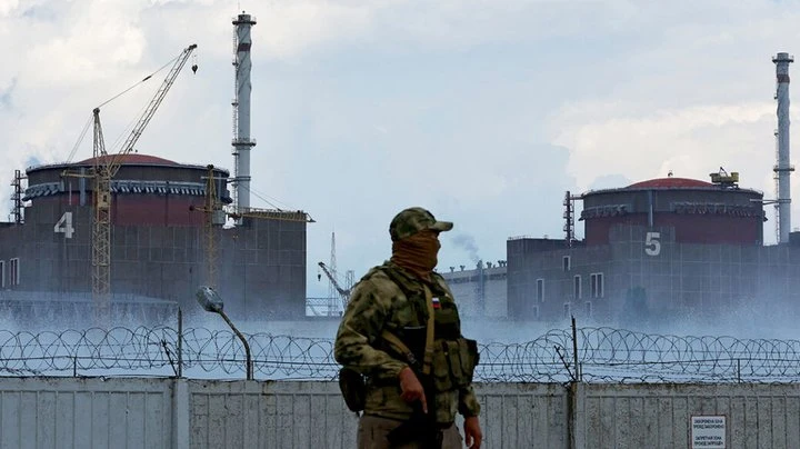 Зеленски: Запорожката АЕЦ е в голяма опасност, вече седем дни е в авариен режим