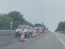 Автобус аварира на АМ "Тракия" край Ихтиман