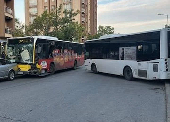 Двама са в болница след автобусната катастрофа в Пловдив