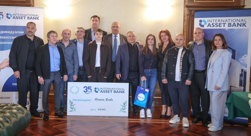 Световната вицешампионка в борбата с допълнителна награда