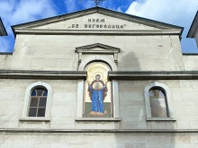 Хванаха млада жена и 12-годишно момиче за кражба в бургаска църква