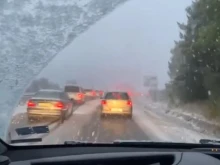Сняг на много места в България!