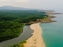 Няма да взривяват косата на устието на река Велека