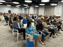 Рекорден интерес: Над 1000 магистър-фармацевти обсъдиха готовността за еврото