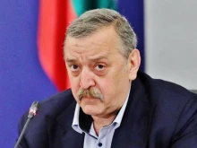 Проф. Кантарджиев: Започва като инфекция на гърлото. Ако не вземеш мерки веднага, след няколко дена засяга белия дроб и чакай усложнения
