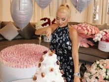 Цветелина Янева отпразнува 36 с невиждана торта шедьовър