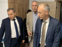 Министър Вълчев: Очевидно трябва да говорим с митрополит Николай