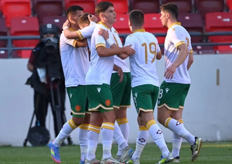По един от Локо и Ботев в България U19, бивш вратар на "канарите" също е в състава