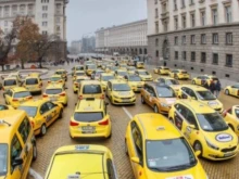 Таксиметровите шофьори в София настояват за актуализация на цените на услугата