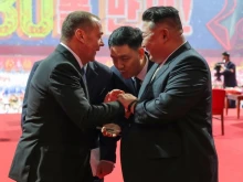 Медведев се срещна с Ким Чен Ун в Пхенян
