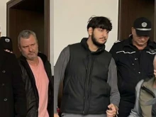 Замесените в еротичната афера с клипчетата за милиони остават в ареста