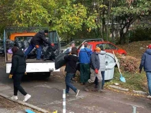 Район "Изгрев" в София изпрати техника и работници в помощ на район "Красно село"