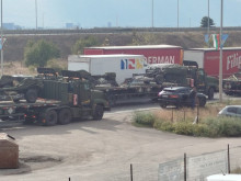 Катастрофа между кола "Ягуар" и камион от военен конвой на бул. "Ботевградско шосе" в София