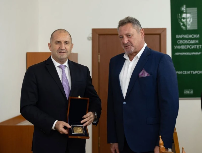 Радев: Образованието трябва да се развива на основата на българските традиции и ценности