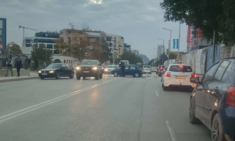 Лошо начало на деня, шофьори се чудят как е станало точно на това място