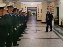 4 дни до първите офицерски пагони на новите военни лекари, завършили Морско училище