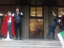 Нестандартен протест в подкрепа на Коцев във Варна