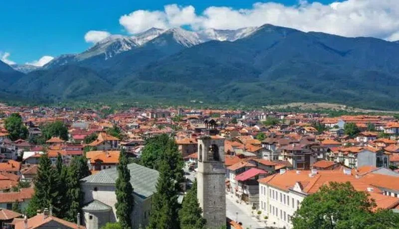 Чужденец е открит мъртъв във ваната на хотелска стая