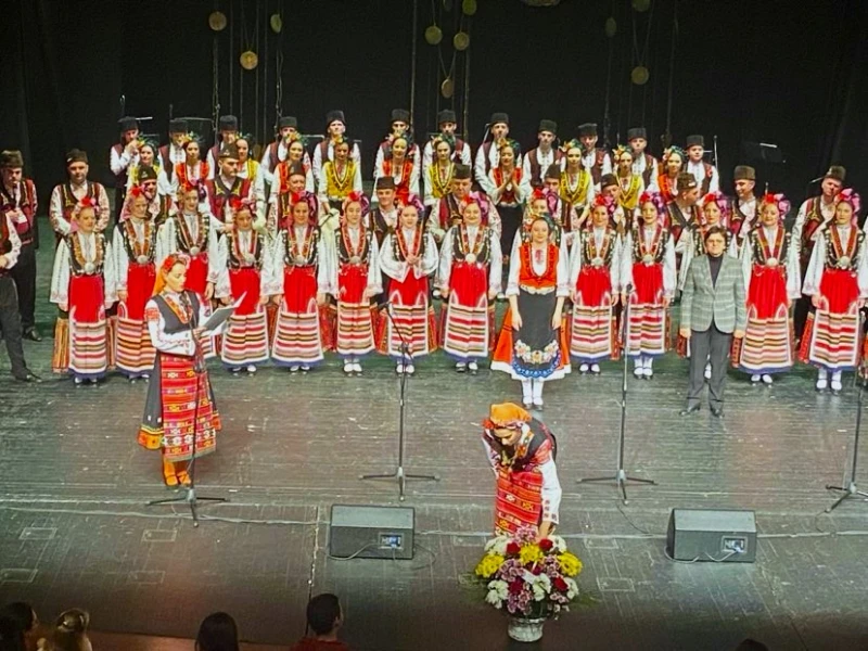 Каква нова магия сътворява ансамбъл "Тракия" - слушайте в предаването "Цветовете на Пловдив"