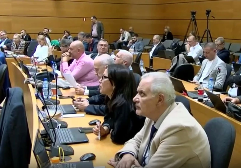 Порязаха кмета за 10-годишния срок за новите превозвачи
