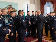 Румен Радев отличи военнослужещи с Почетния знак на президента