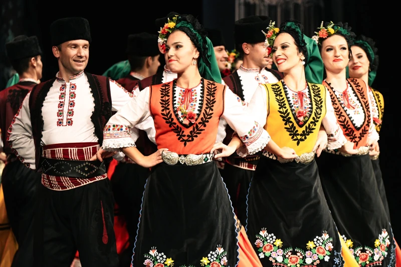 Ансамбъл "Тракия" представя спектакъла "Край Марица" в Пловдив до края на годината