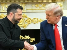 Bloomberg: Зеленски подготвя списък с обещания към Тръмп, за да получи нови доставки на американски оръжия