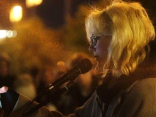 В Русия млада певица беше осъдена на административен арест заради песен с критика към властта