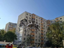 Мощна експлозия в жилищен блок в Букурещ, има жертви, а сградата може да се срути