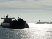 Reuters: Най-големият нефтопреработвателен завод в Индия започна да купува петрол от ExxonMobil