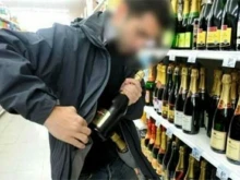 Повдигнаха обвинения на мъж и жена, ограбвали магазини в София