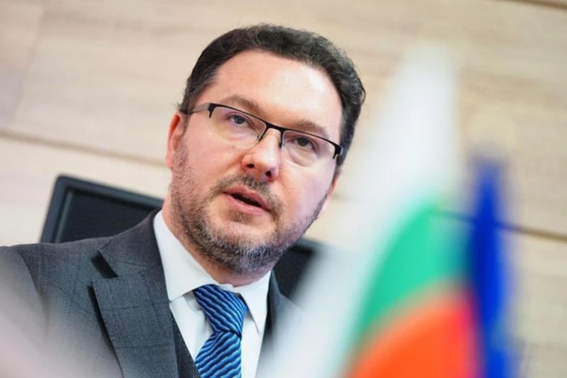 Митов с писмо до ЕК за връщането на афганистански граждани
