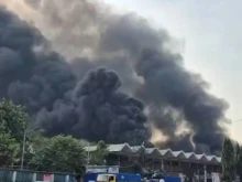 Пожар спря всички полети на голямо международно летище