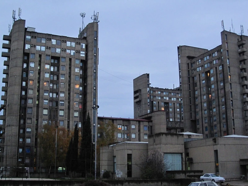 Скандал в студентско общежитие: Момиче е заснето под душа