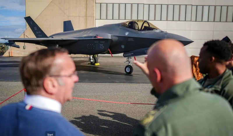 Spiegel: Германия ще закупи от САЩ още 15 изтребителя F-35