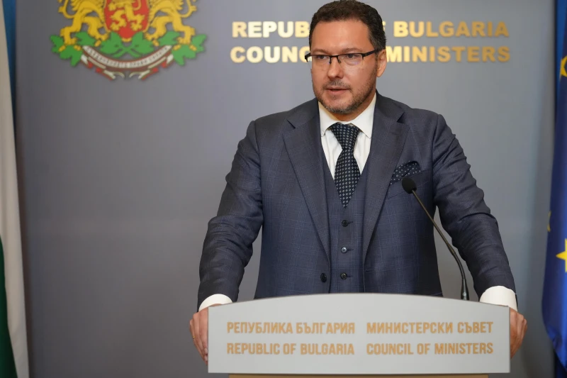 Даниел Митов ще се срещне с ръководствата на софийските молове