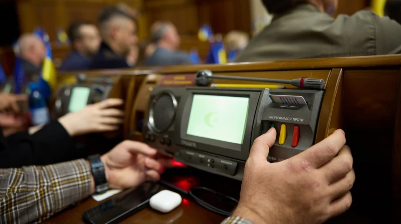 Военното положение и общата мобилизация в Украйна са удължени до 2026-та