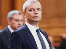 Костaдинов: Обществото агонизира, а децата ни буквално се самоизбиват, знаят, че престъпниците са безнаказани