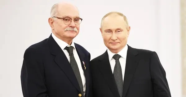 Путин награди Никита Михалков с най-високото отличие на Русия