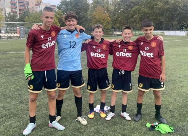 Петима от Ботев участваха в 3-дневен лагер на България U14