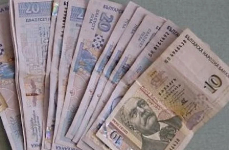 Предложиха минималната работна заплата да бъде замразена