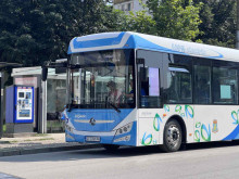 Допълнителни автобуси ще обслужват казанлъчани на Задушница