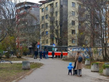 Предложение: Държавата да плаща здравните осигуровки на жените, които са по майчинство