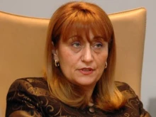 Шулева: С тези огромни заплати в администрацията служителите не плащат достатъчно данъци и осигуровки